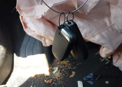 2015 Chrysler 200 Limited z USA, uszkodzony, nr VIN 1C3CCCAB5FN521673